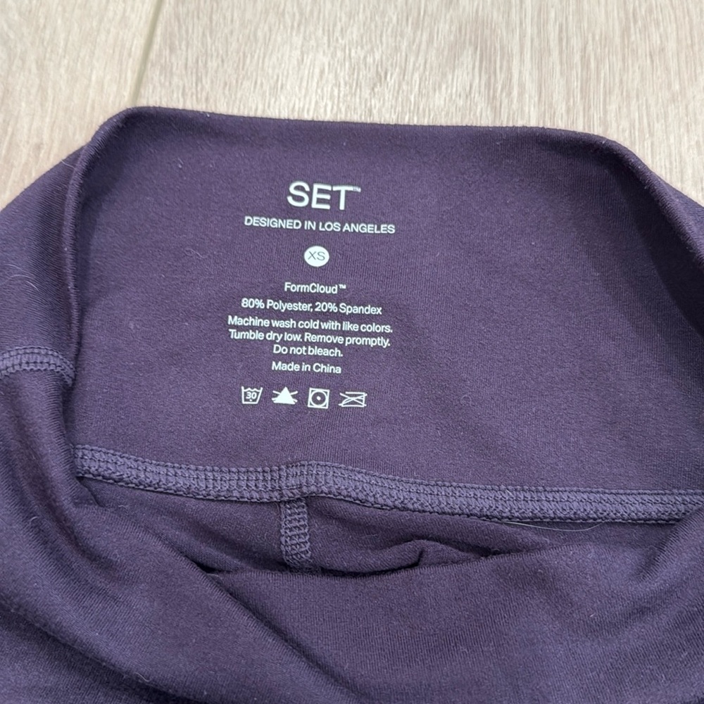 SET Active formcloud leggings in plum - womens size xs - Picture 4 of 6